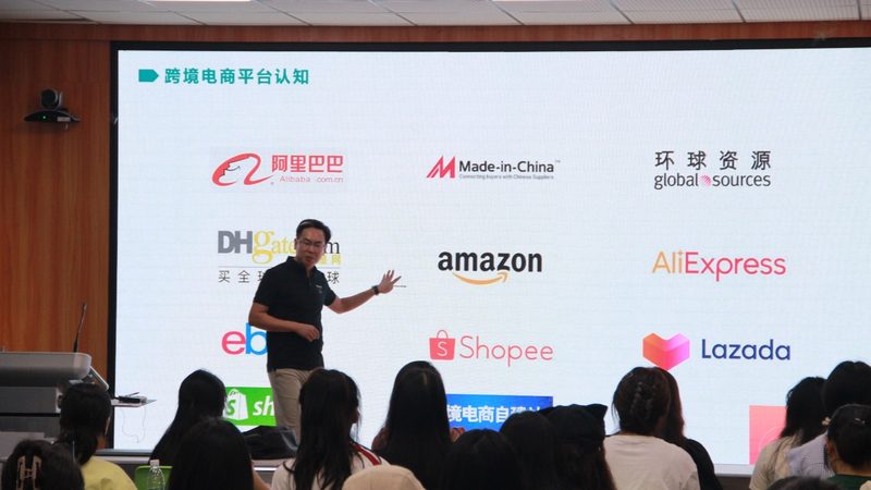 亚马逊运营面试自我介绍怎么做